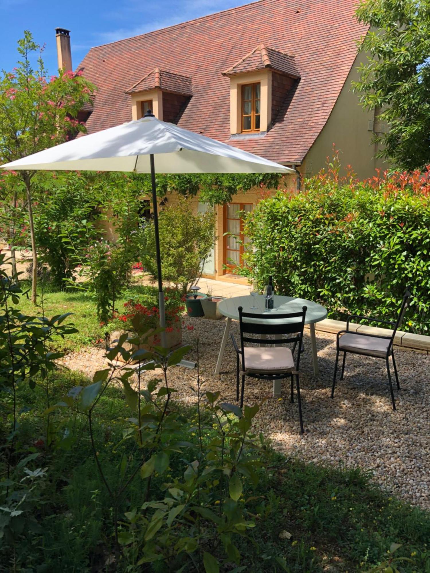 Les Jonquilles Bed & Breakfast Дом Екстериор снимка