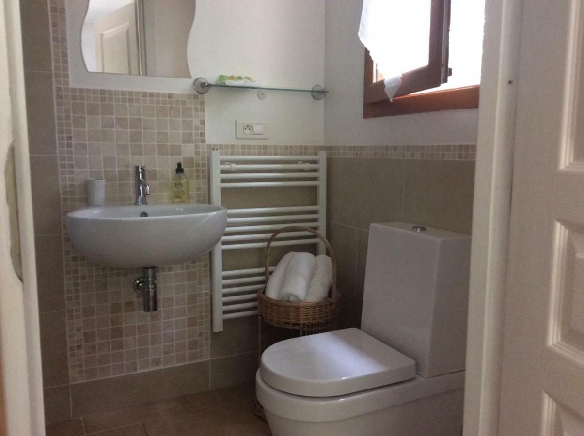 Les Jonquilles Bed & Breakfast Дом Екстериор снимка